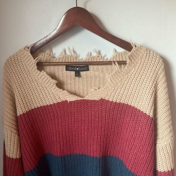 Derek Heart Colorblock Distressed Cropped  VNeck Sweater, L - Picture 11 of 16